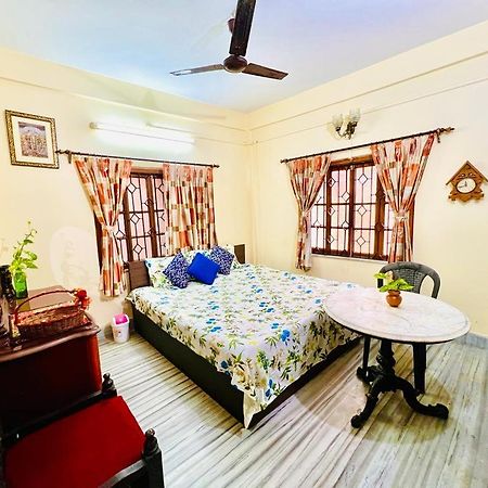 Spacious Apt With Antique Furniture ,Ac & Kitchen Kalküta Dış mekan fotoğraf